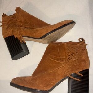 Elegant Tan Suede Ankle Booties with Fringe